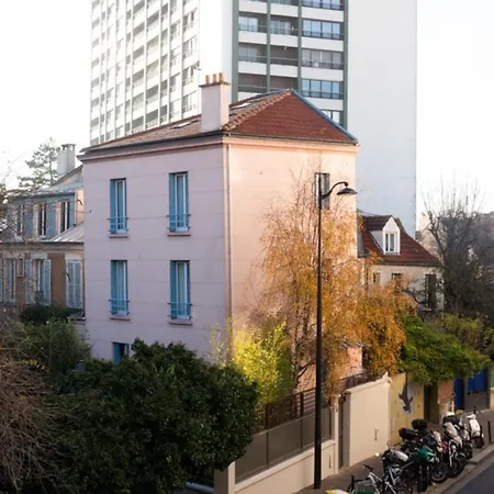 Apartment Family With A Rooftop Near Menilmontant *